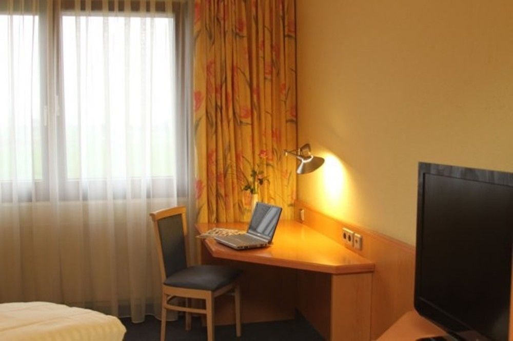 Doblergreen Hotel Stuttgart-Gerlingen Eksteriør bilde